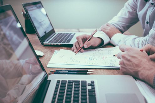 When you should choose Cloudfy over Shopify for B2B ecommerce