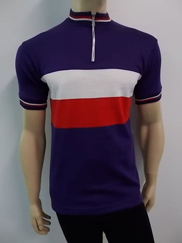  Retro rider: Vintage-style cycling shirts by 3M Caverni