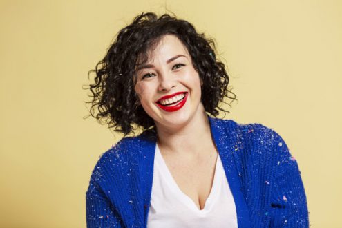 What can't be missing from your frizzy hair care kit